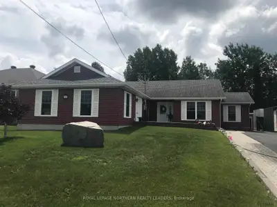 147 Sterling Avenue, Timmins, On P4n 3k4
