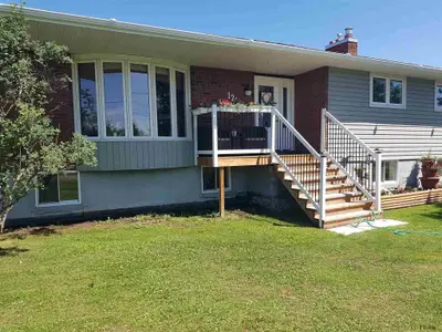 121 King Street W, Englehart, ON P0J 1H0