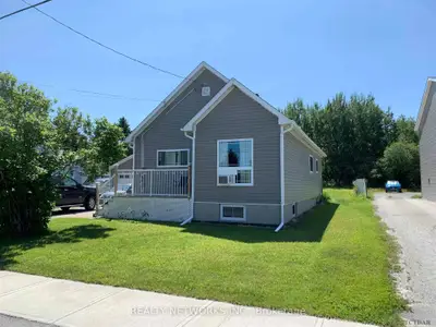 235 Jade Avenue, Timmins, On P4n 4m6