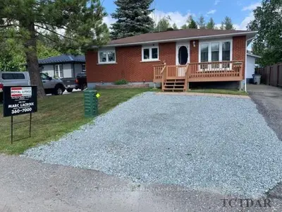 22 Carleton Place, Timmins, On P4n 7p8