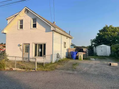 353 Poplar Avenue, Timmins, On P4n 4s5