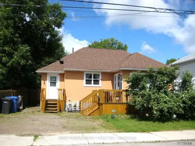 1 Dallyn Avenue, Kapuskasing, On P5n 1s4