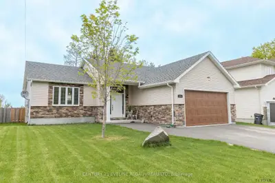 543 Mccamus Avenue, Temiskaming Shores, On P0j 1p0