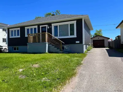 7 Balsam Avenue, Kapuskasing, On P5n 2e4
