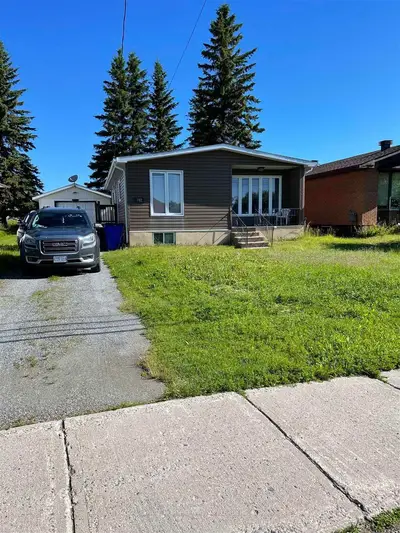 702 Bristol Road, Timmins, On P0n 1c0