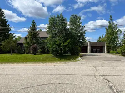 21 De La Coupe Avenue, Kapuskasing, On P0l 2g0