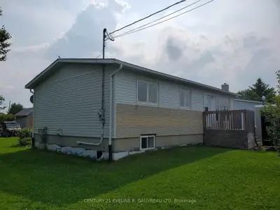 77 8th Street, Armstrong, On P0j 1e0