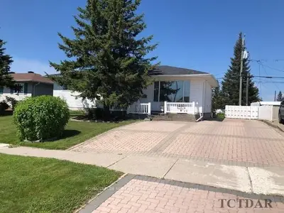 446 Victoria Avenue, Timmins, On P4n 7m6