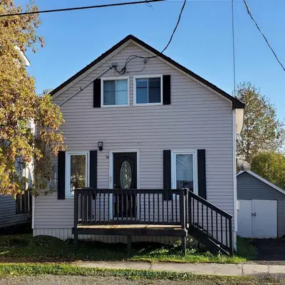 34 Mccamus Avenue, Kirkland Lake, On P2n 2j5