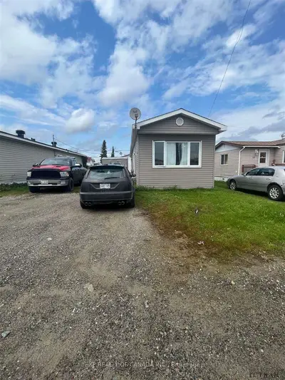 10 Crystal Avenue, Timmins, On P4n 8r7