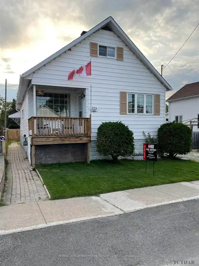 223 Elm Street N, Timmins, On P4n 6a8
