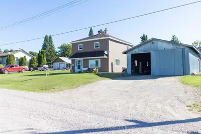 4 Edna Street, Elk Lake, On P0j 1g0