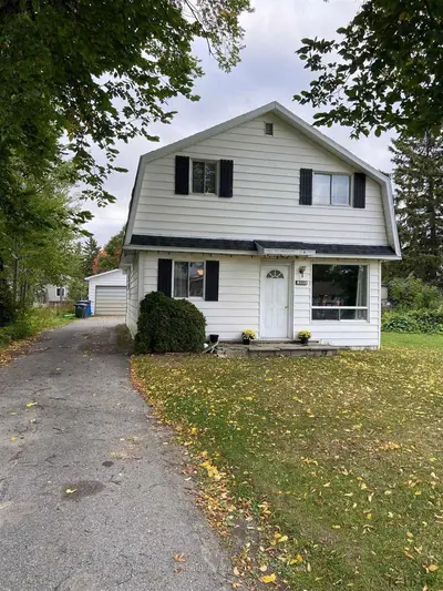 132 Fourteenth Avenue, Cochrane, On P0l 1c0