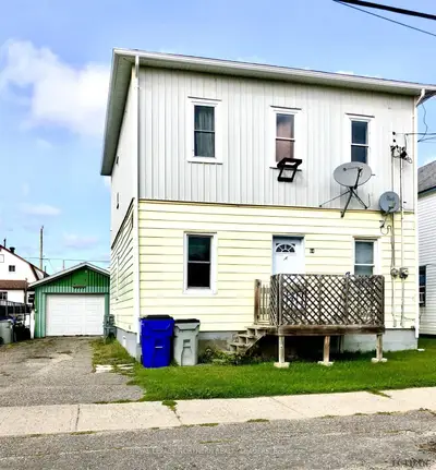 64 Bloor Avenue, Timmins, On P0n 1h0