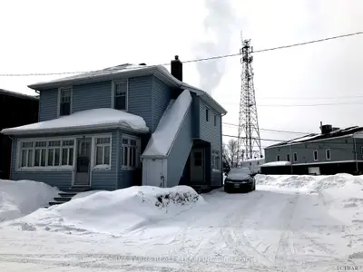 31 & 33a Riverside Drive, Kapuskasing, On P5n 1a5