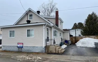 102 Kimberley Avenue, Timmins, On P4n 1l1