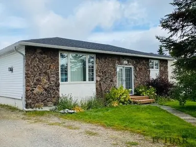 55 Houle Street, Hearst, On P0l 1n0