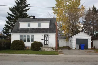 10 Powell Avenue, Timmins, On P0n 1h0