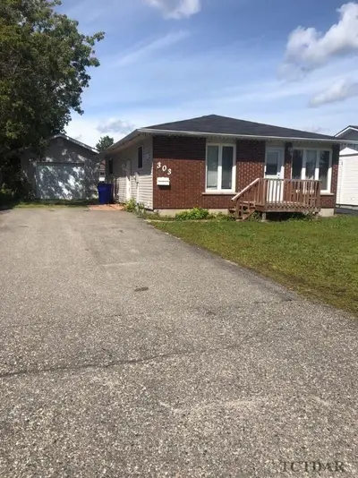 303 Frontenac Crescent, Timmins, On P4n 7m2