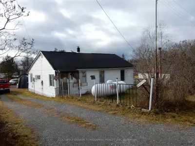 26 Tenth Street, Gowganda, On P0j 1j0