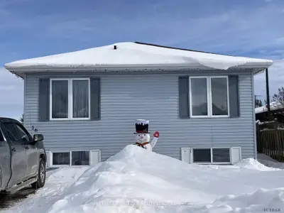 16 Kenneth Crescent, Timmins, On P0n 1c0