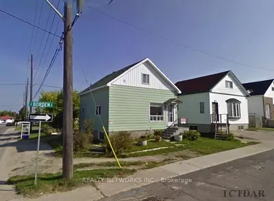 28 Borden Avenue, Timmins, On P4n 4e7