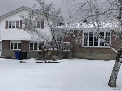 5 Clark Street, Kapuskasing, On P5n 1l3