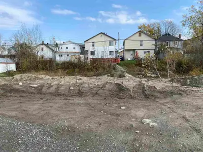 Lakeshore Lots, Kirkland Lake, On P2n 3g3