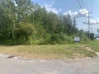 165 Nixon Crescent, Temiskaming Shores, On P0j 1p0