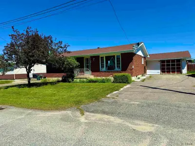 200 Bordeleau Street, Smooth Rock Falls, On P0l 2b0