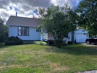Detached in Kapuskasing