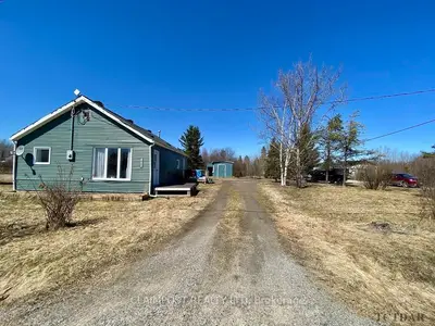 445 & 447 Pearl Street, Holtyre, On P0k 1c0