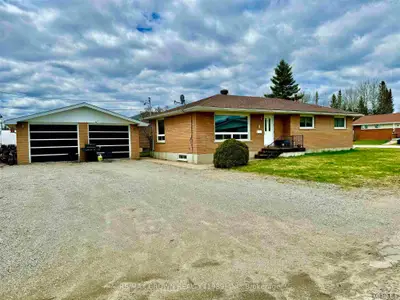 2 Seaborne Crescent, Kapuskasing, On P5n 1l9