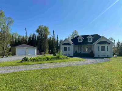 1143 579, Cochrane, On P0l 1c0