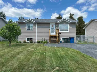 Detached in Cochrane