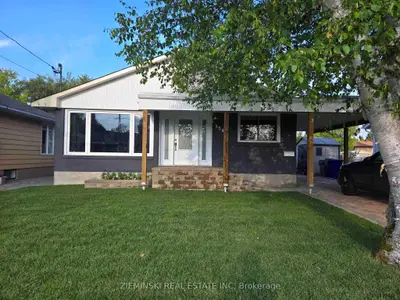 Detached in Timmins