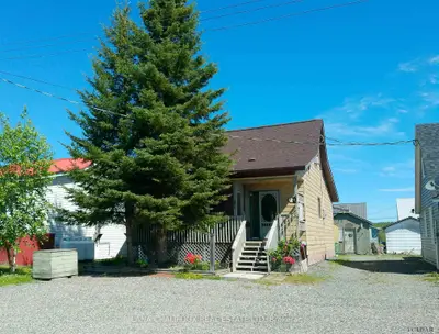 Detached in Kirkland Lake