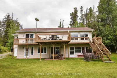 Detached in Timmins