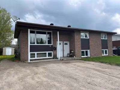 25 Kennedy Avenue, Kapuskasing, On P5n 1m1