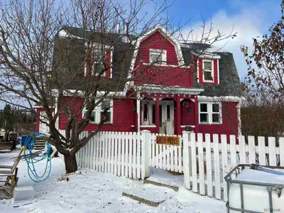 978 Silver Queen Lake Road, Cochrane, On P0l 1c0