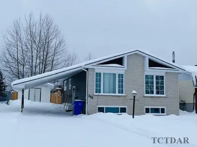 204 Timcor Crescent, Timmins, On P4r 1c7