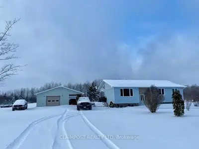 Detached in Iroquois Falls