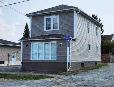 Detached in Kirkland Lake