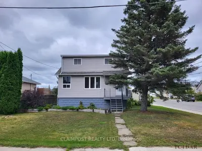 Detached in Timmins