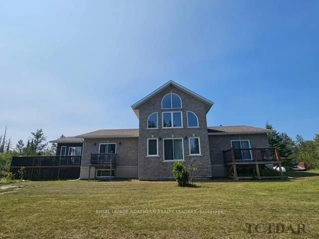 Detached in Timmins