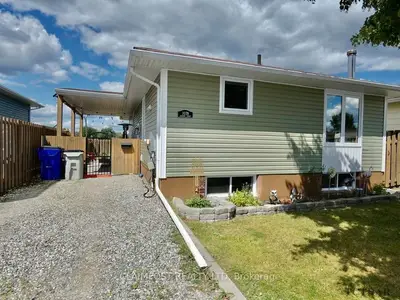 Detached in Timmins