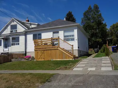 Detached in Kirkland Lake