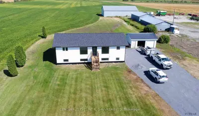 Detached in Englehart