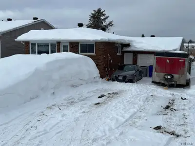 136 Huron Avenue, Timmins, On P4n 7t3