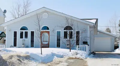 7 Montgomery Avenue, Kapuskasing, On P5n 1m4